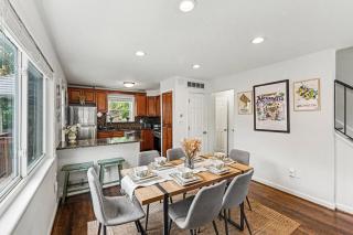 Stay in Historic Alexandria's Chic 4BR-5 Beds Home - 7