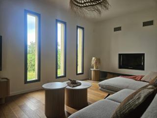 Villa d'architecte piscine privée - 1
