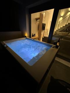 Artion Jacuzzi Villa Nikiti - 9
