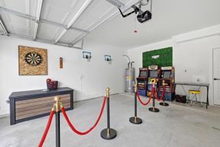 Pet-Friendly Home with Arcades, EV Charging- Sleeps 8 - 5
