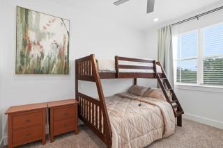 Pet-Friendly Home with Arcades, EV Charging- Sleeps 8 - 1