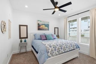 Pet-Friendly Home with Arcades, EV Charging- Sleeps 8 - 2