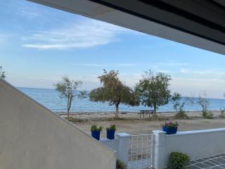 Poseidon Street ΝΕΑ ΜΕΣΑΓΓΑΛΑ Γκαρσονιέρα 3 - 0