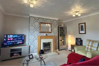 Character Bedford Apartment with Two Bedrooms - 6