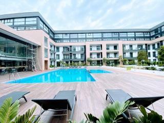 Cozy Studio Apt at Embassy Gardens with Fast Wi-Fi, Gym and Pool - 2