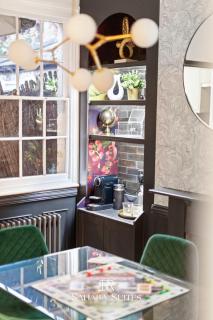 Stylish 2BR Cottage - Windsor Stays - Contractors & Families - 1