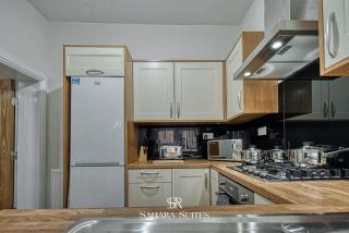 Spacious 5-Bedroom Home - Sleeps 10 - Manchester - Parking - 5