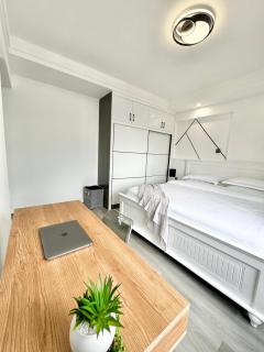 2 bedroom Westlands ShangriLa residency 2 - 3