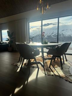 LyNora - Luxury Northern Lights Lodge with Jacuzzi & Lyngen Alps view -  - 3