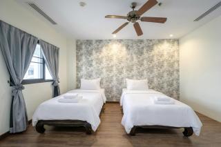 Aonang Ayodhaya Palace Krabi Beach Resort near Ao Nang - 1