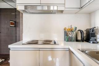 Modern 2BR Condo Makati with Netflix & Wifi - 2