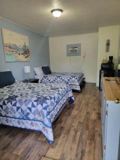 Canton Motel - 6