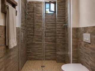 LA MORA Exclusive - 4