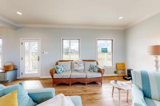 Dock, Pier & Chesapeake Bay Access! Family Getaway - 4