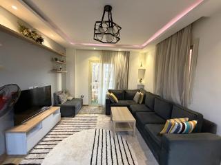 Cozy 2BR Apartment in New Cairo - 8