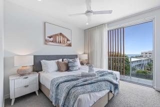 Beachside Bliss - Sea Views & 300m to Kings Beach - 1