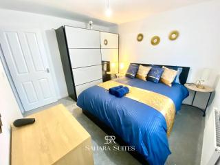 4 Bed House with Driveway Parking for 2 Cars - Rugby - Sleeps 10! Perfect for groups! - 1