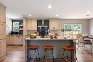The Riverhead - Springs , Pavilion , Grill - 9