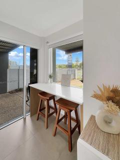 3BR Caloundra Home Walk to Beach Boat Parking - 3