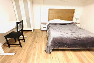 Private Suite With Spacious Yard - 6