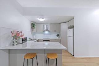 Alessandria Stay - Simple Living near Brisbane River - 8