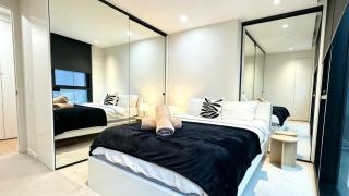 Free Tram Zone - Lighthouse Apt near Vic Market mvc1006 - 7