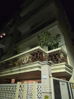 Spacious 3BHK in Hauz Khas Walk to Village &Cafes - 3