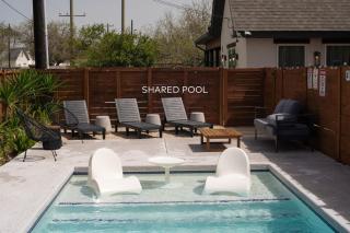 Astra B, Designer 3BR, Arcade, Heated Pool - 8