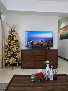Cozy 2BR 2BA 2 Balconies Manhattan Heights Cubao - Manila - 7