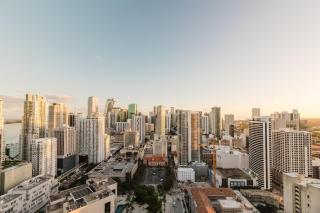 Luxury Studio with Rooftop Pool & Free Parking - 7