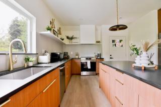 Two Homes Under One Roof Sleeps 14 4 Parking - 7