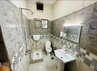Grand palace executive inn Karachi - 2