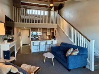 Oceanfront Studio with Loft - amazing views! - 1