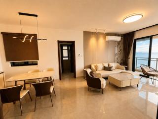 Blue Horizon Suites by Forest City - 1