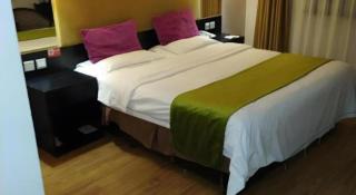Super 8 Hotel Beijing New National Exhibition Yumin Street - Beijing - 1