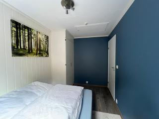 Dobbeltrom på solsida, fin utsikt fra huset - 7