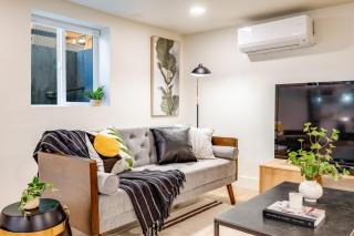 AC New Remodel In-Unit Laundry Cap Hill - 3