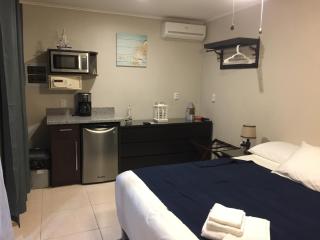 The Pier Beach Inn & Suites - Willemstad - 9