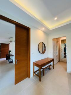 4BR Pool Villa Fully Serviced Walk to All P24 - 7
