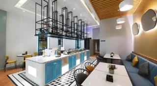 Magnotel Hotel Wuhan Jiangtan Lihuangpo Road Pedestrian Street - 1
