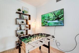 Family Retreat 2BD/2BA | Pool |TMC & NRG| Sleeps 8 - 6