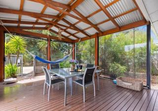 The Shack- Walk to beach, sleeping 4, fireplace, pet friendly! - 2