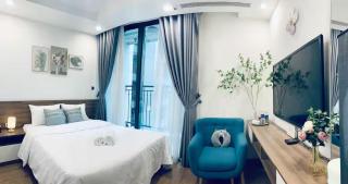 Cozy Luxury Apartment with Large Window at Vinhomes Green Bay Hanoi - 0