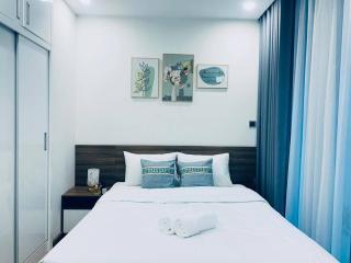 Cozy Luxury Apartment with Large Window at Vinhomes Green Bay Hanoi - 9
