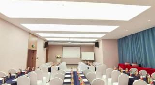 GreenTree Eastern Chongqing Yangjiaping Pedestrian Street Mixc Hotel - 9