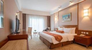 Qingdao Blue Horizon Hotel Huangdao - 1