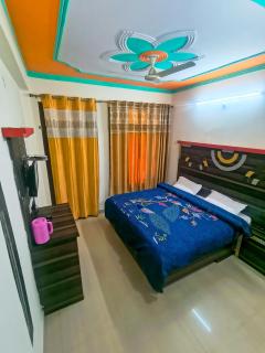 Oak wood luxury hotel in Mussoorie - 5