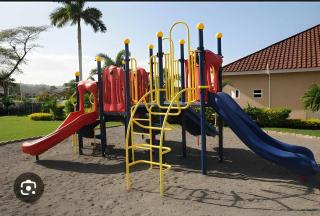 Pool, Playground, Gym, Near Beach & 24/7 Security. - 8