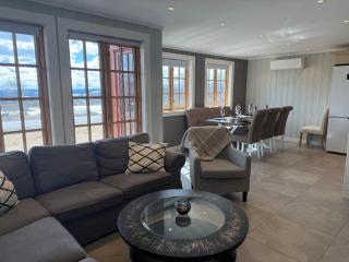 Perfectly Located With Ski Access And Sauna - 4