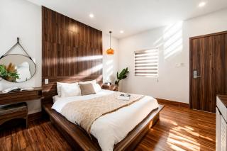 The Morris City Central Boutique - 8